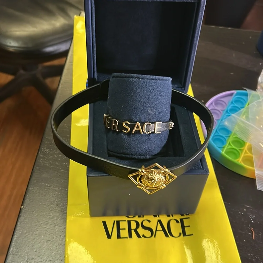 Versus Versace Black‎ Leather necklace
